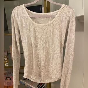 RARE Lululemon top not sold anymore!
